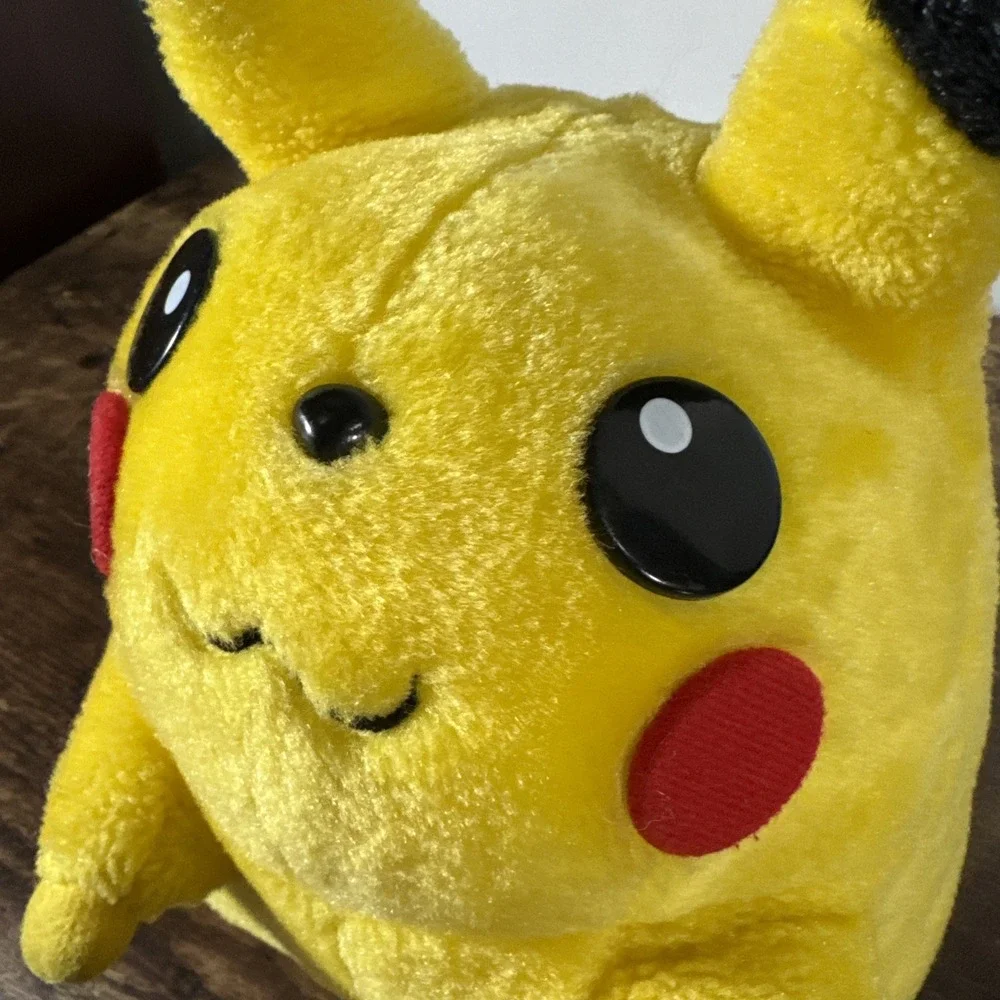 Pikachu Pokemon Tomy Fuzzy Squeeze‎ Sound Plush 9